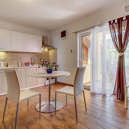 Apartments Petra Мали-Лошинь Экстерьер фото
