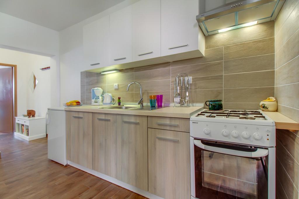Apartments Petra Мали-Лошинь Экстерьер фото