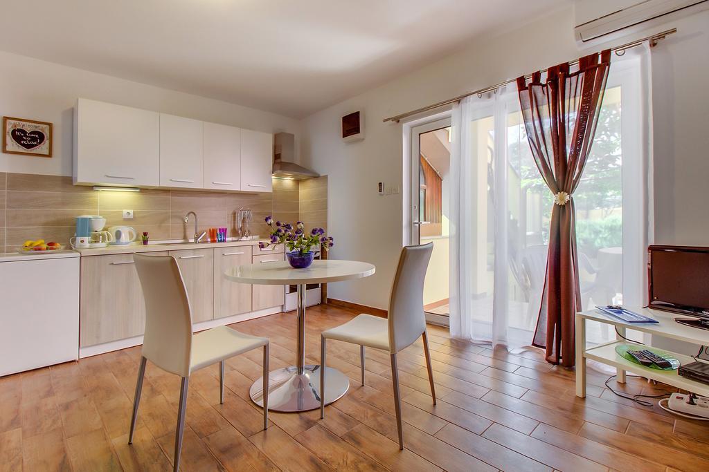Apartments Petra Мали-Лошинь Экстерьер фото