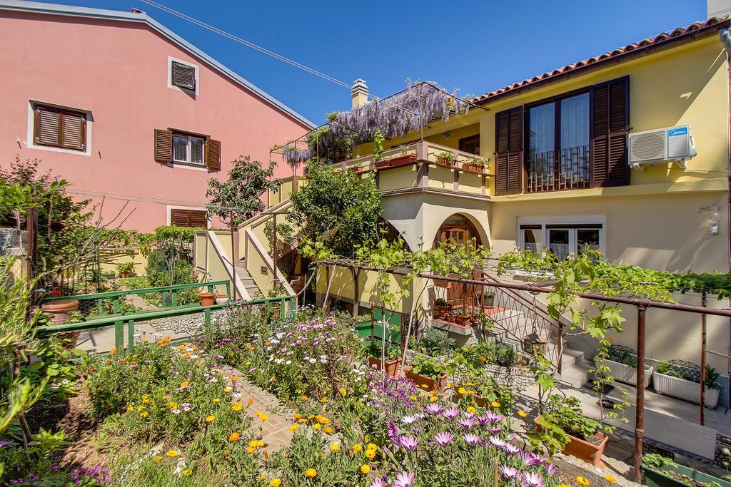 Apartments Petra Мали-Лошинь Экстерьер фото